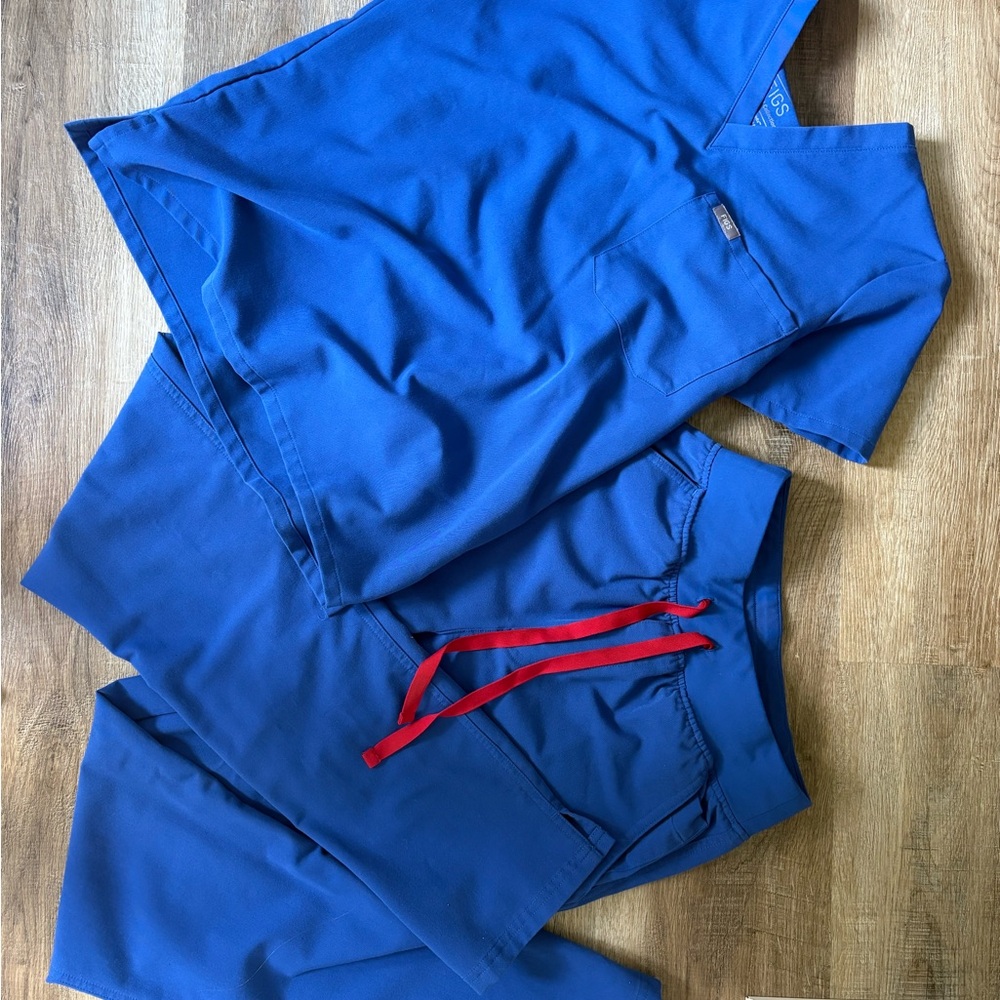Figs Winning Blue Scrub Set